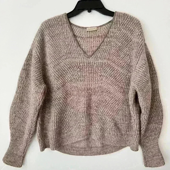Maison Ullens Cashmere Wool V-Neck Sweater - Picture 1 of 7